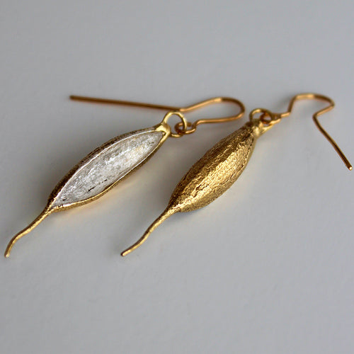 Rewarewa Earrings  Gold with Silver inside