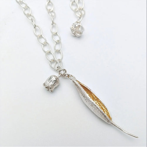 Rewarewa Necklace - Silver Oval chain rata and manuka